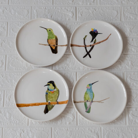 Prato de Cerâmica Beija-flor Chifre de Ouro (G)