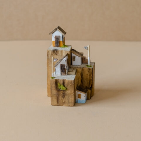 Casinhas Coloridas em Bloco Triplo de Madeira