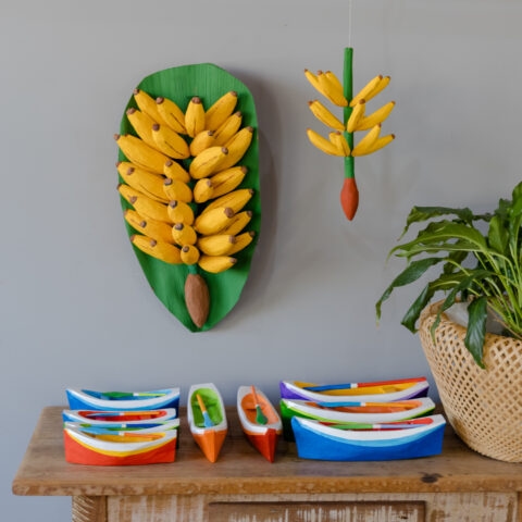 Mini Cacho de Banana Amarela em Madeira Caiçara (P)