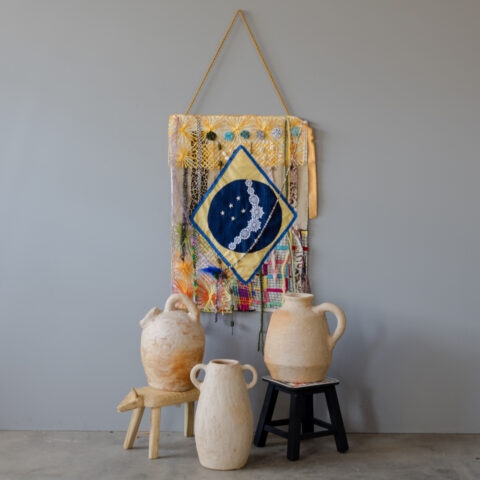 Jarro Decorativo em Cerâmica – Família Nazaré