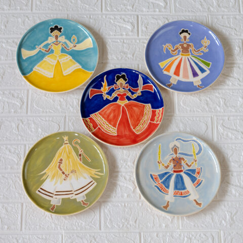 Prato Decorativo em Cerâmica – Oxumarê