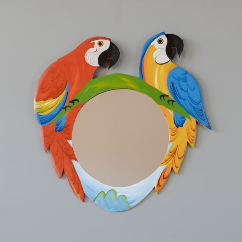 Espelho de Araras em Madeira