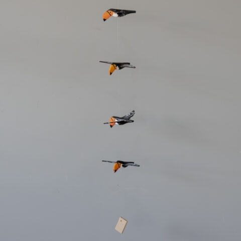 Móbile de Tucano em Madeira (P)