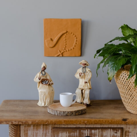 Placa de Parede em Cerâmica Preto Velho