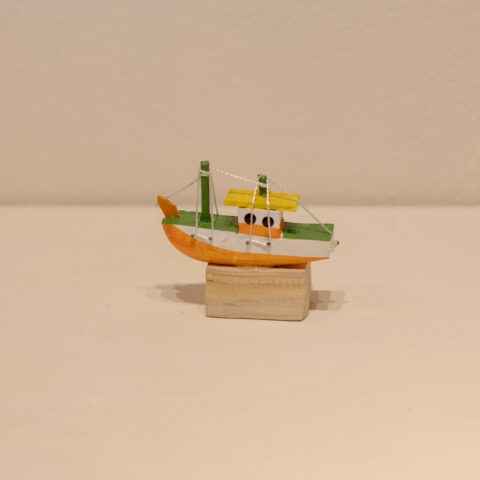Barquinho de Madeira com Base – Laranja