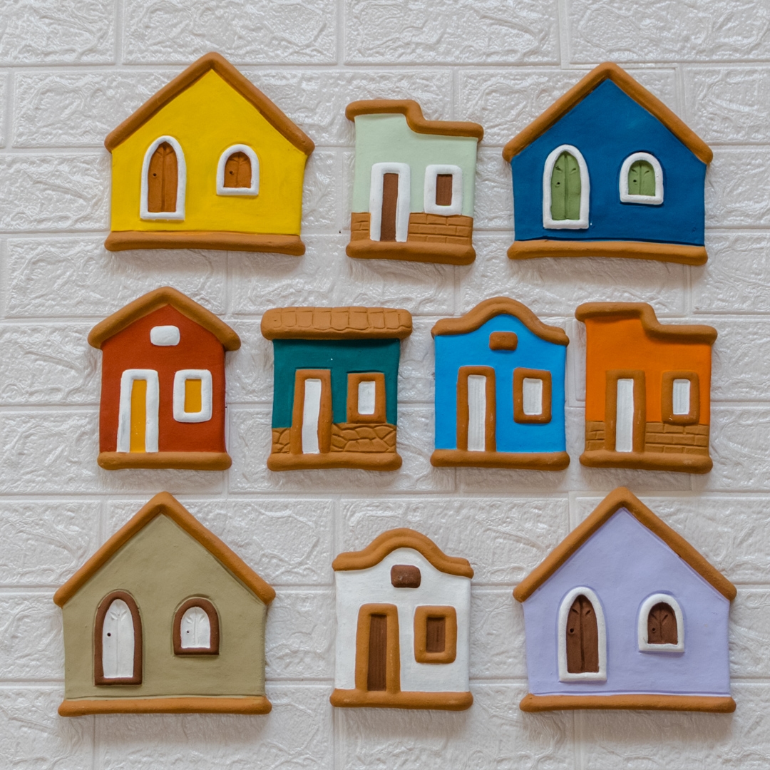 Casinha_de_Parede_em_CerC3A2mica_ChapC3A9u_Azul-2-1.jpg