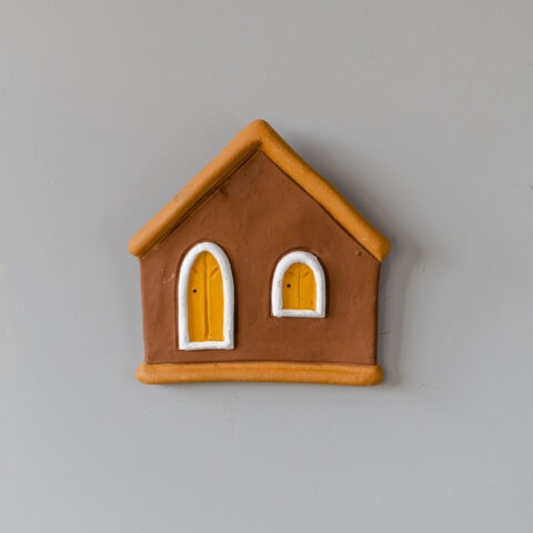 Casinha de Parede em Cerâmica (M) – Marrom