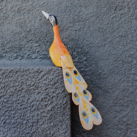 Pavão Decorativo em Madeira – Laranja