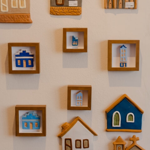 Quadro Casinha de Cerâmica – Azul Escura