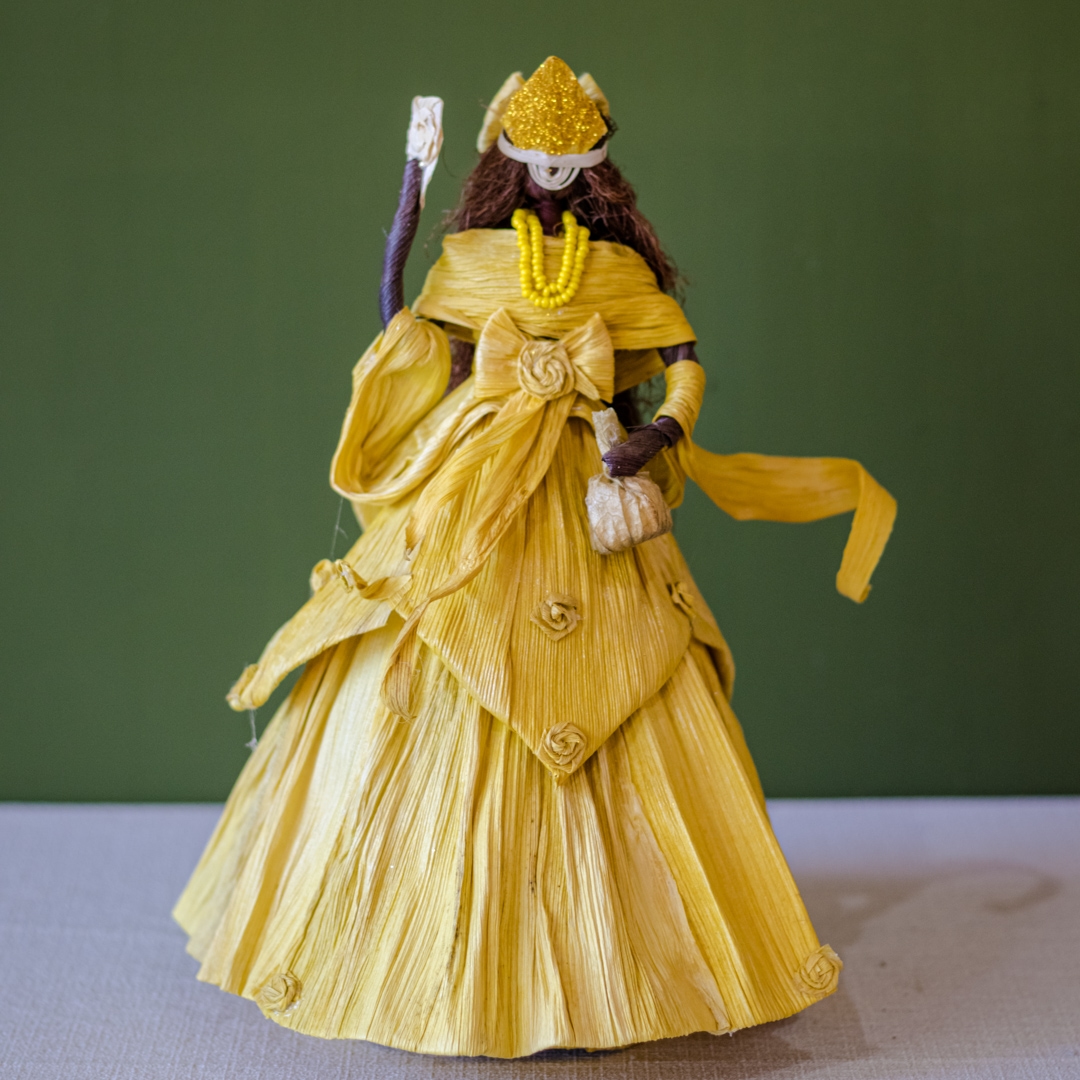 escultura_em_palha_de_milho_oxum_201.jpg