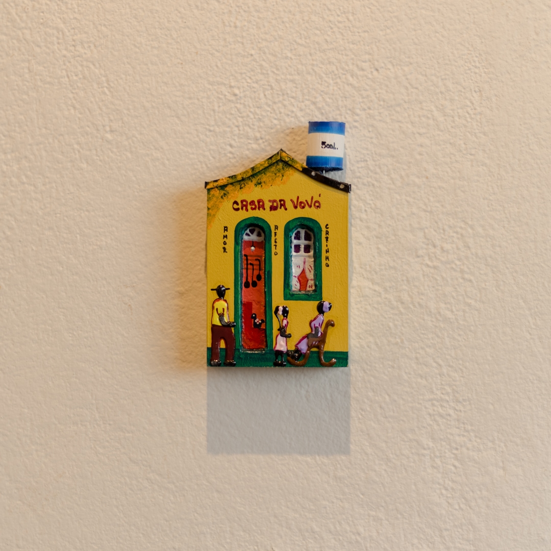 casinha_de_parede_casa_da_vovo_amarelo_1-1.jpg